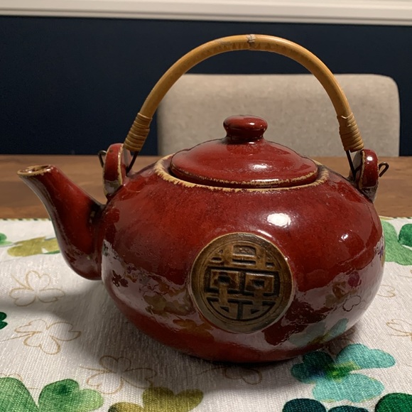Vintage Teapot - Picture 2 of 9